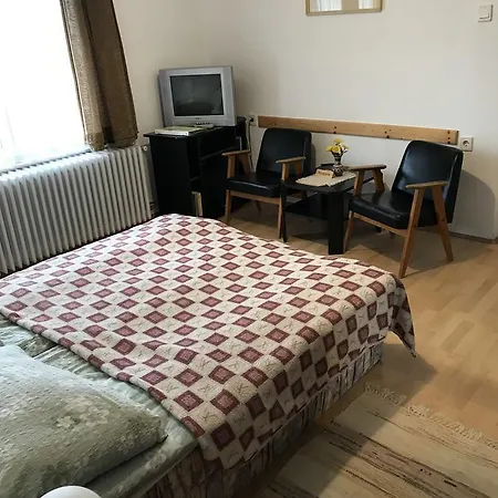 Friends 2 Хевиз