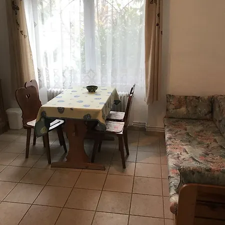 Apartment Friends 2 *
