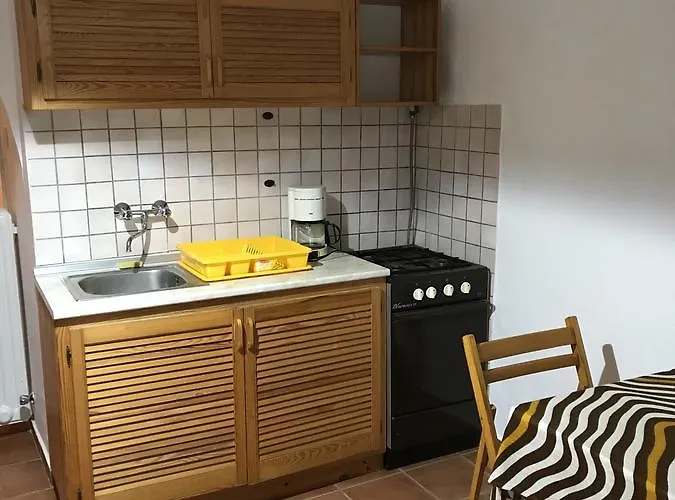 Apartment Friends 2 *